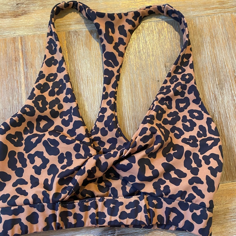 NWOT Beach Riot Twist Top Bra